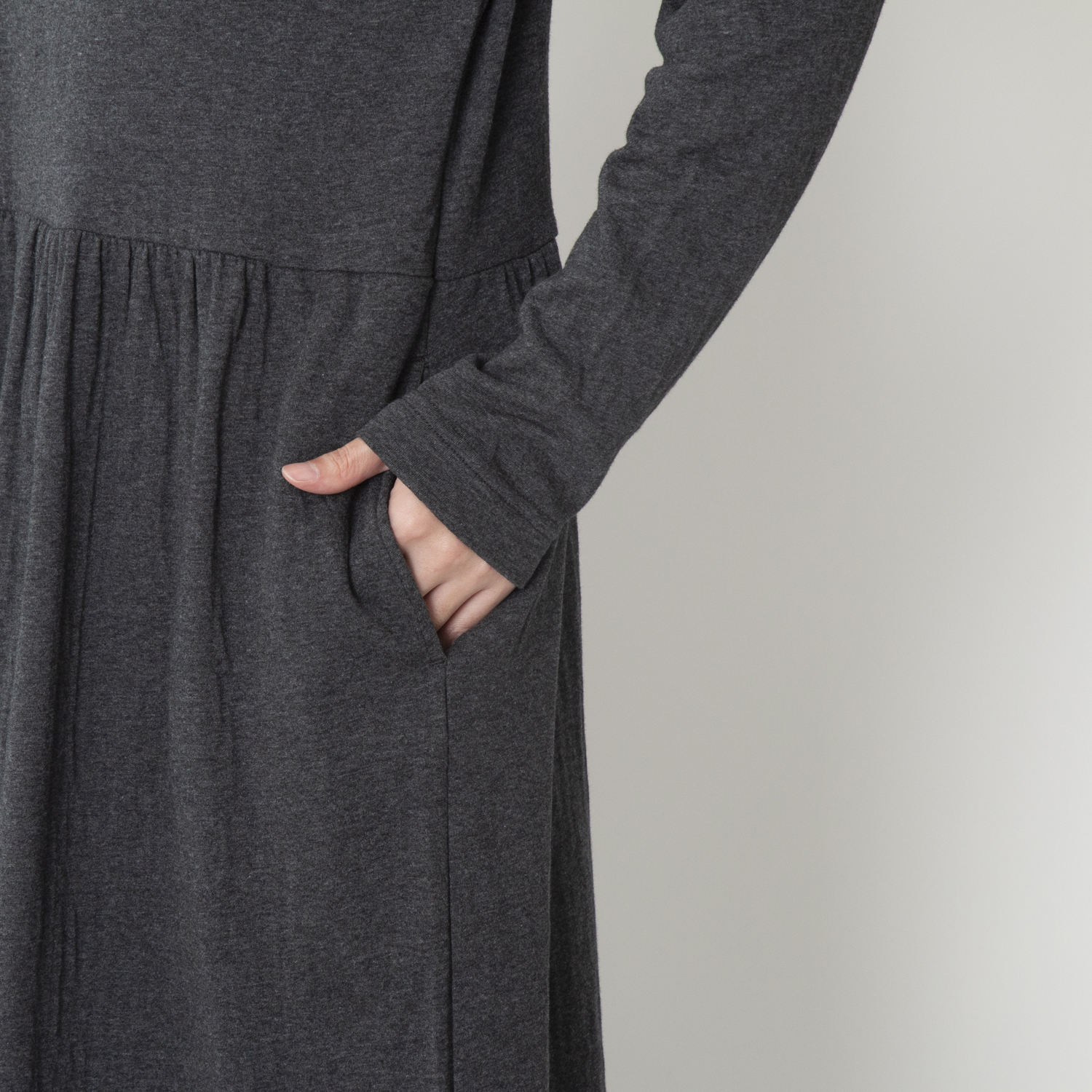 TUTIE./接結 タートルネックワンピース